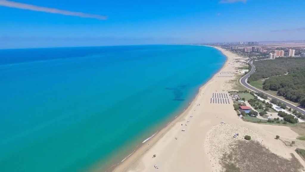 Arena y orilla en Playa de Gela 3, Gela, Sicilia