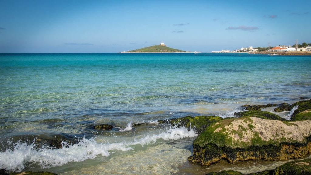Arena y orilla en Playa de Isola delle Femmine 3, Isola delle Femmine, Sicilia