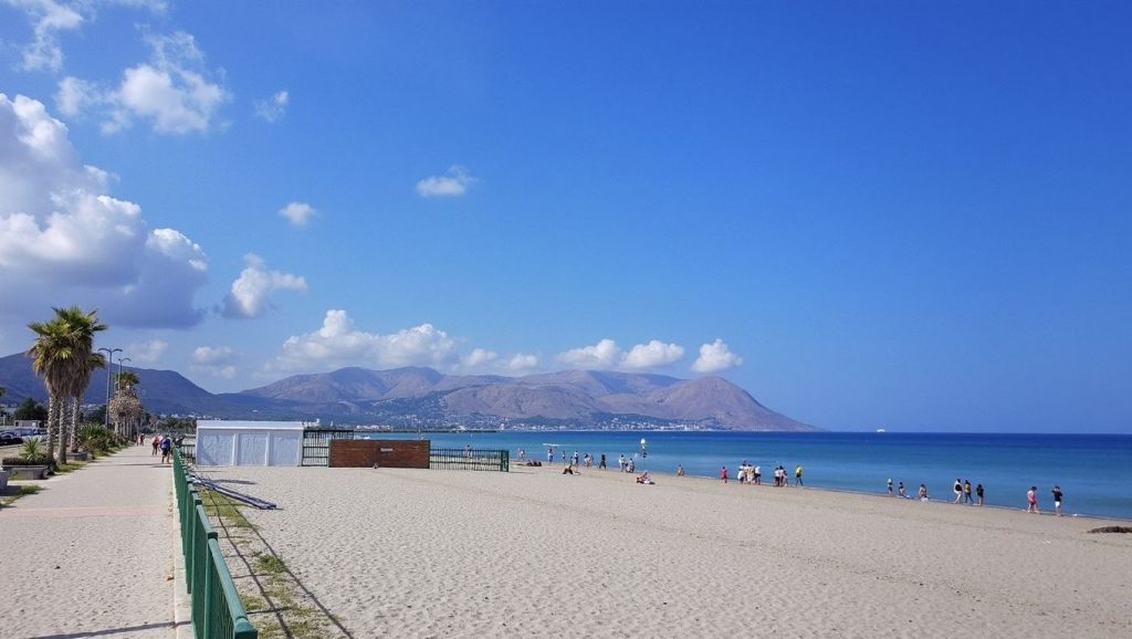 Playa de Isola delle Femmine 5 — foto 1 de 6
