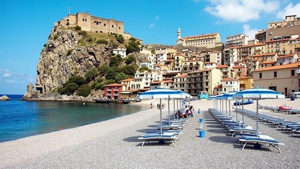 Vista de Playa de Messina 31 desde la orilla, Messina