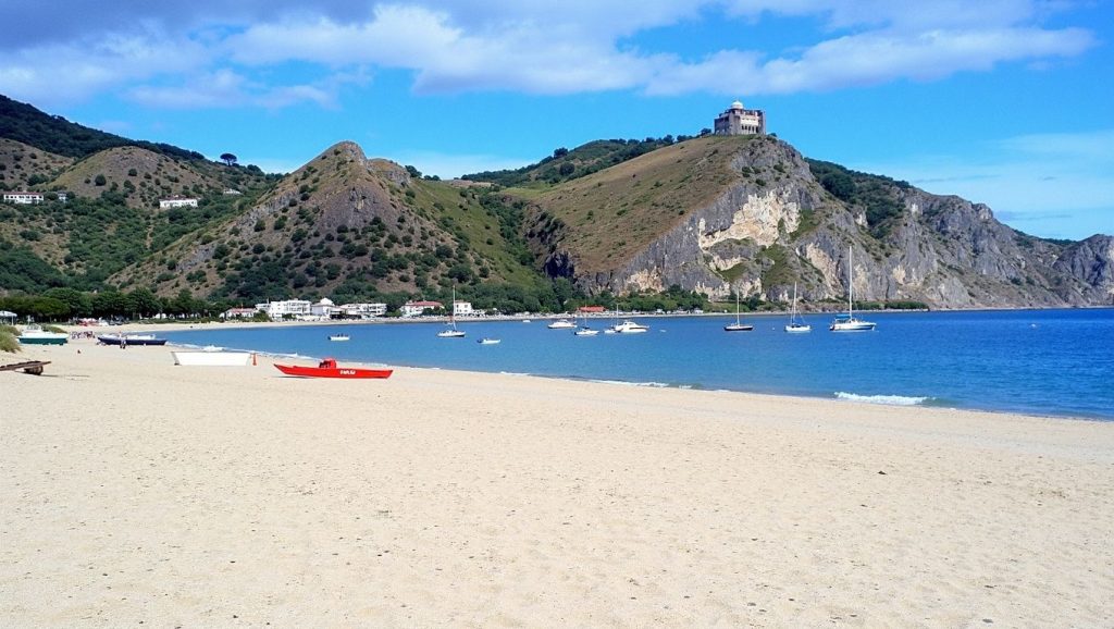 Línea de costa en Playa de Oliveri 4, Oliveri