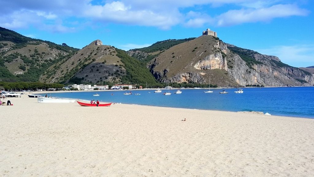 Arena y mar en Playa de Oliveri 6, Oliveri, Sicilia