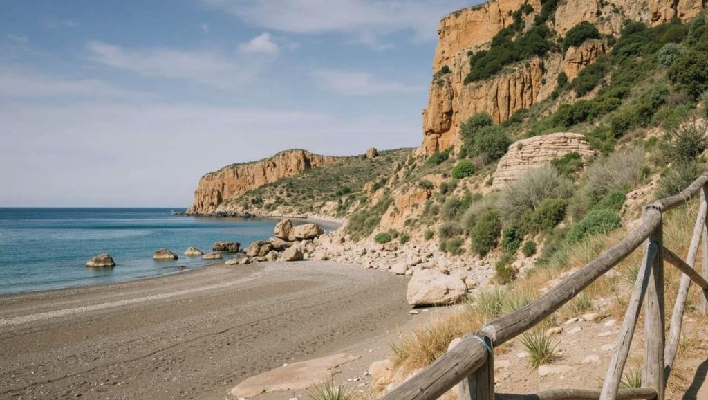 Acceso a Playa de Pollina 2 desde el aparcamiento, Pollina