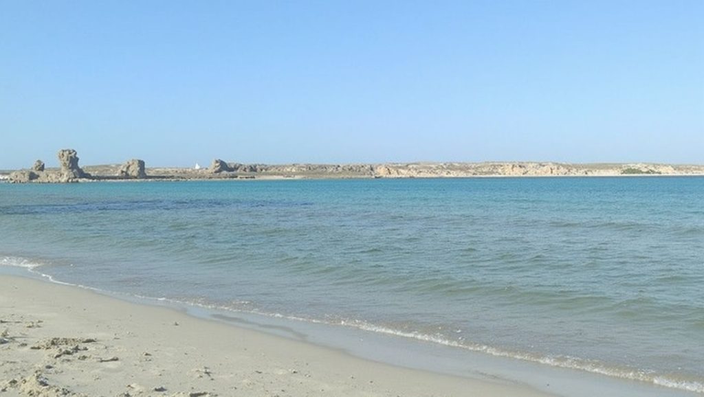 Detalle de arena y agua en Playa de Priolo Gargallo 3, Priolo Gargallo