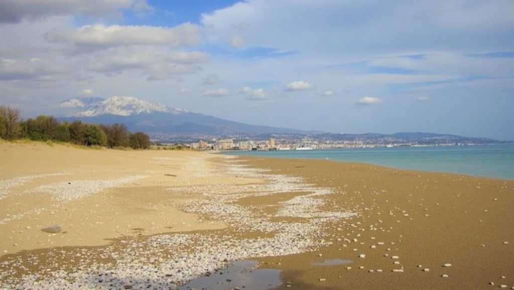 Horizonte desde Playa de San Gregorio di Catania 2, San Gregorio di Catania, Sicilia