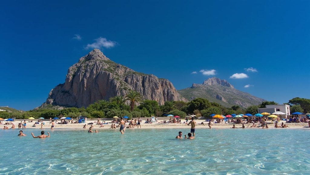 Orilla tranquila de Playa de San Vito Lo Capo 3, playa de San Vito Lo Capo