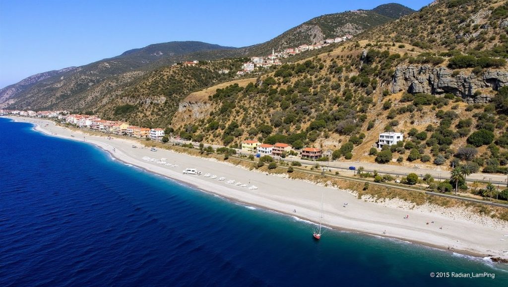Vista de Playa de Scaletta Zanclea 16 desde la orilla, Scaletta Zanclea