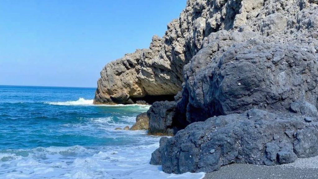 Horizonte desde Playa de Scaletta Zanclea 16, Scaletta Zanclea, Sicilia
