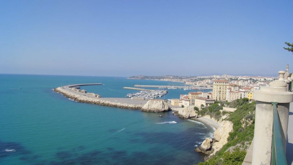 Primer plano de la orilla de Playa de Sciacca 5, Sciacca