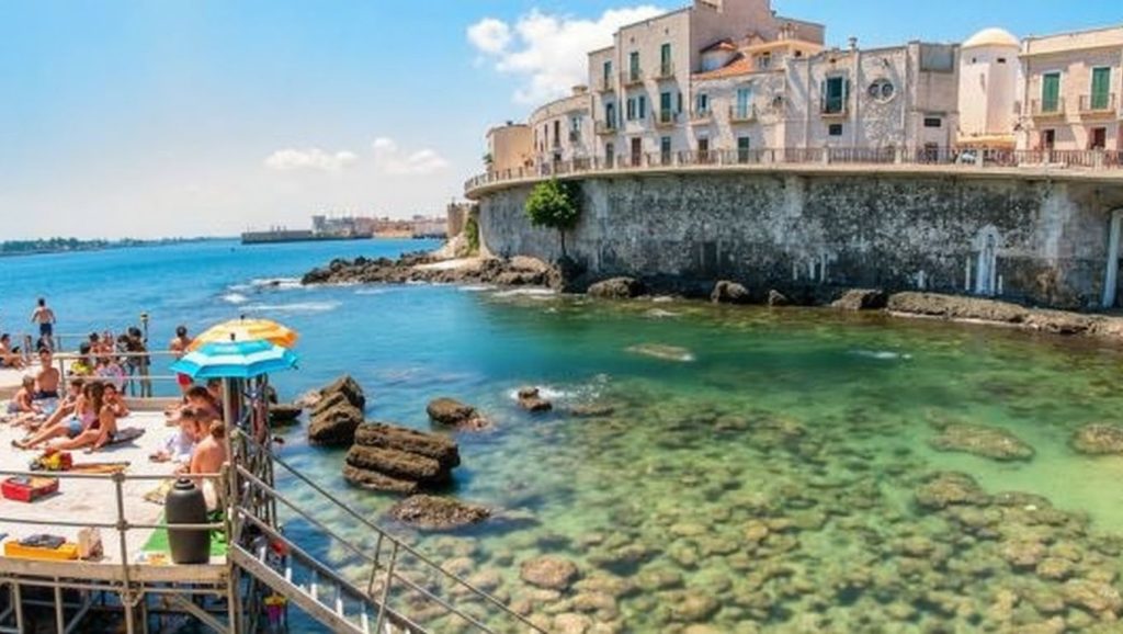 Playa Siracusa 11 desde la arena, Siracusa, Sicilia