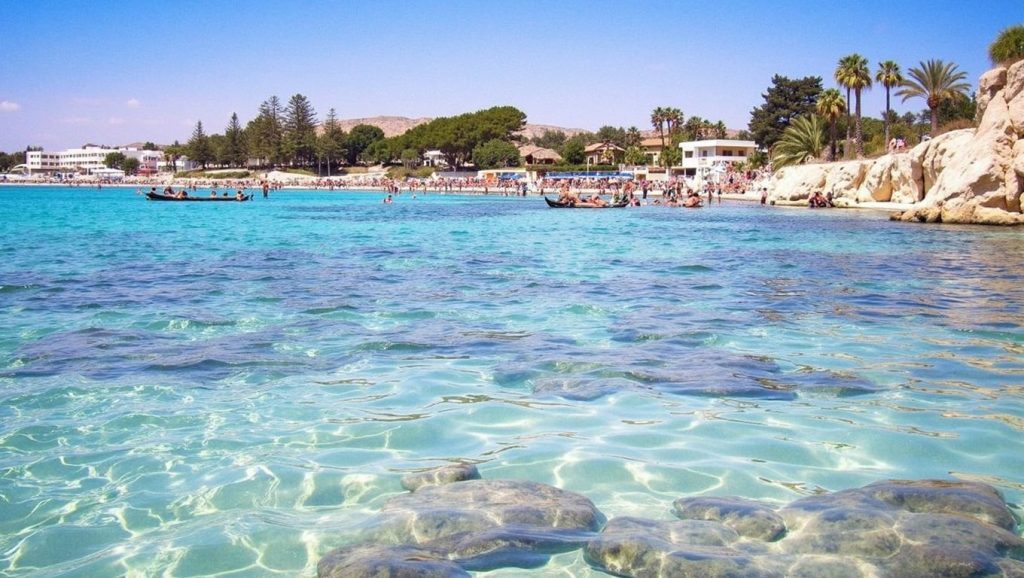 Orilla tranquila de Playa de Siracusa 11, playa de Siracusa