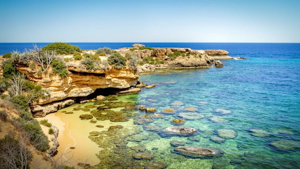 Orilla tranquila de Playa de Siracusa 17, playa de Siracusa