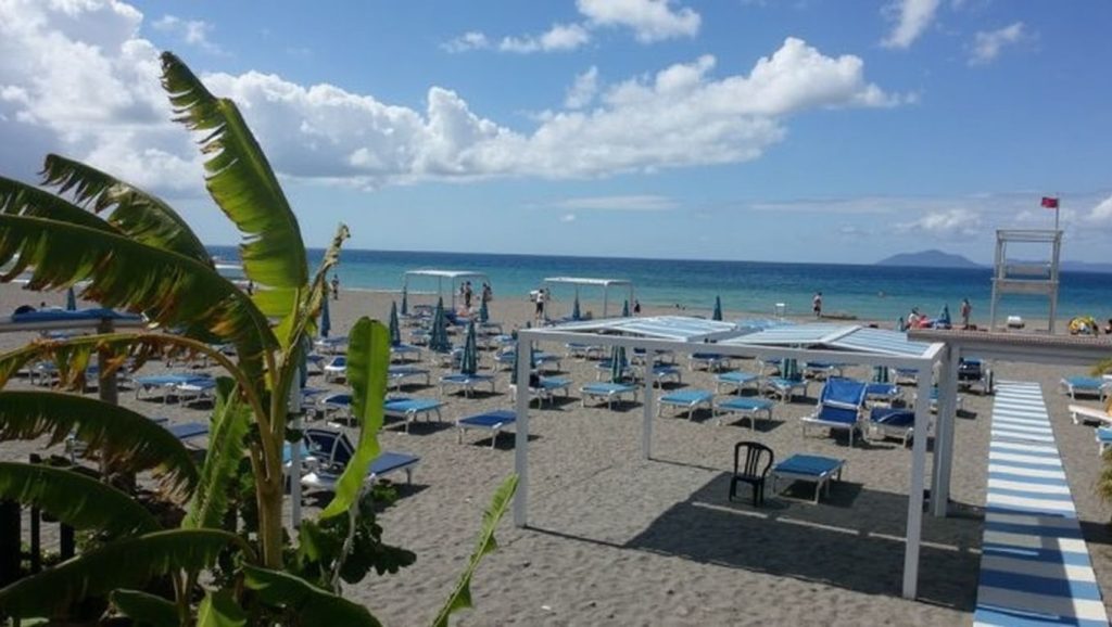 Costa de Terme Vigliatore desde Playa de Terme Vigliatore 1, Sicilia