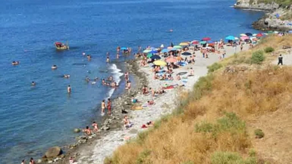 Vista de Playa de Termini Imerese 9 desde la orilla, Termini Imerese
