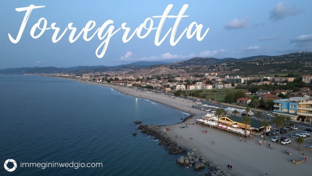 Arena y orilla en Playa de Torregrotta 2, Torregrotta, Sicilia