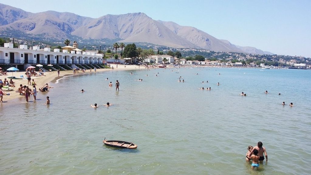 Acceso a Playa de Trabia 1 desde el aparcamiento, Trabia
