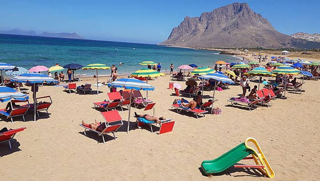 Playa Valderice 2 desde la arena, Valderice, Sicilia