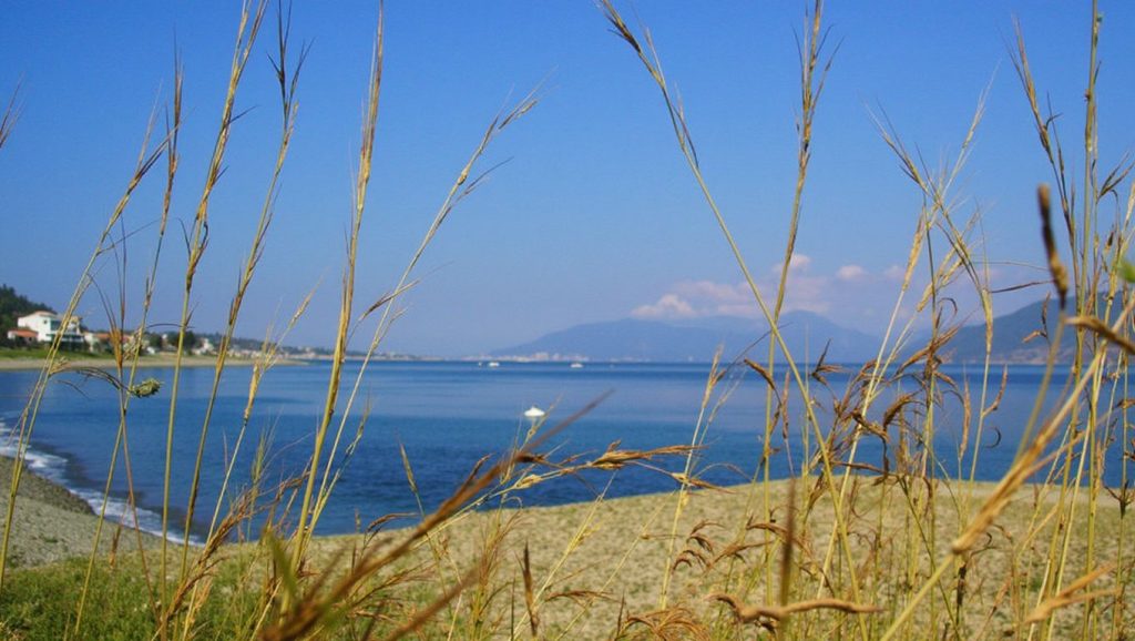 Vista amplia de Playa de Villafranca Tirrena 13 en Villafranca Tirrena, Sicilia