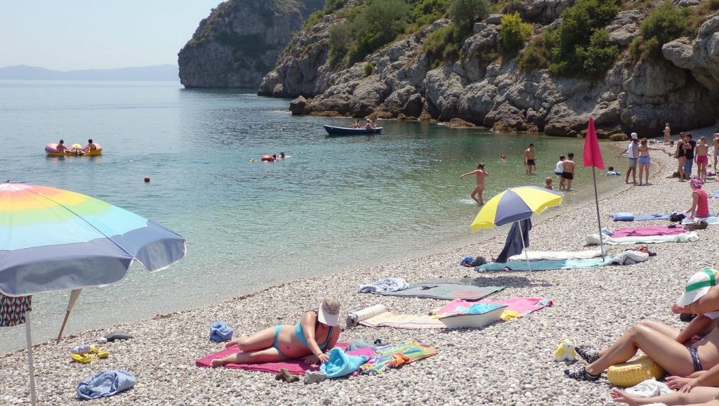 Dragozetići Beach (Dragozetići, Cres) — foto 2