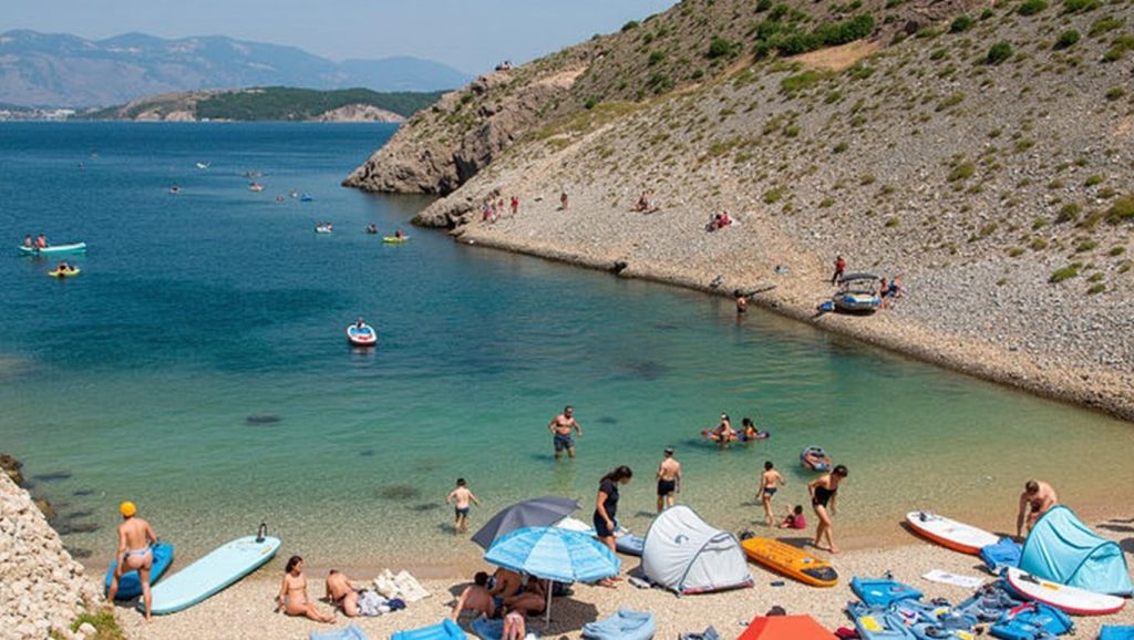 Vista del litoral en Duboka draga, Općina Vrsi