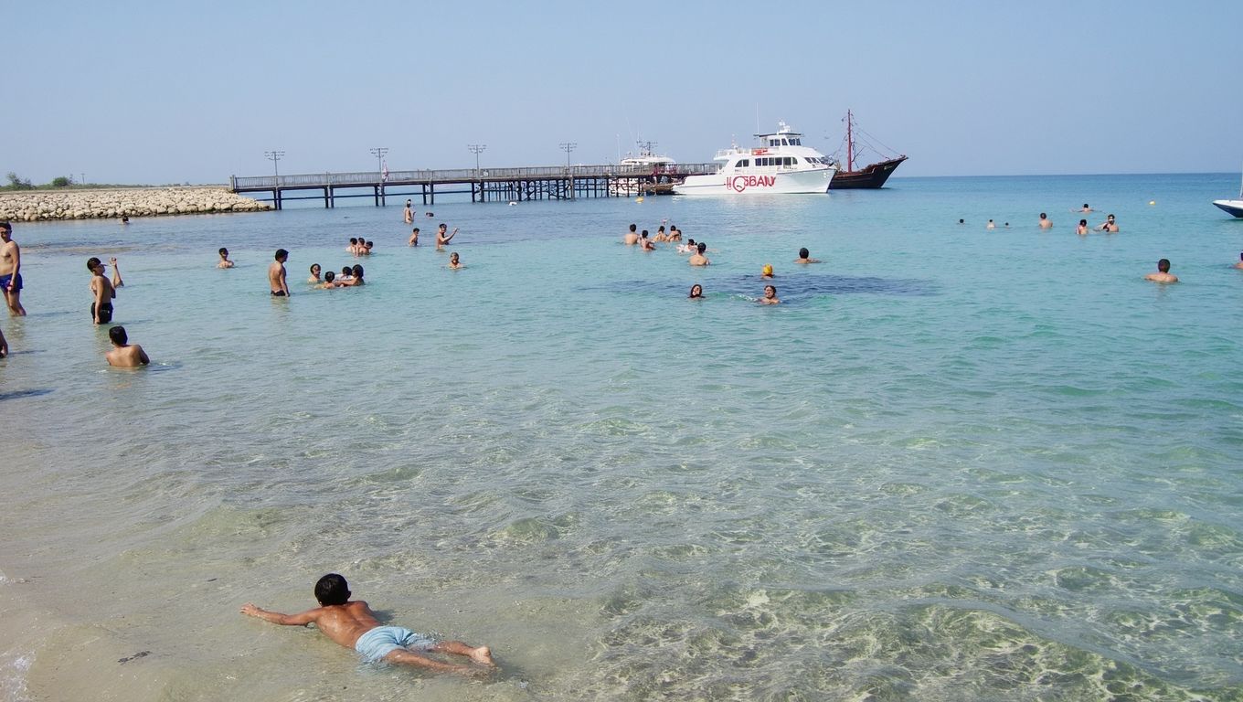Ellines Beach