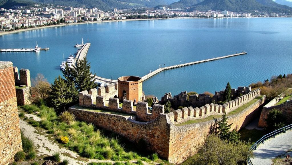 Erdemli Halk Plajı (Alanya, Turquía) — foto 2
