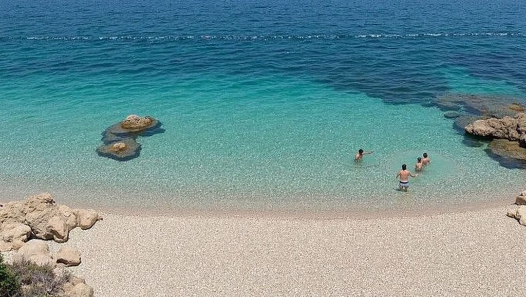 Playa FKK desde la arena, Grad Vis, Vis