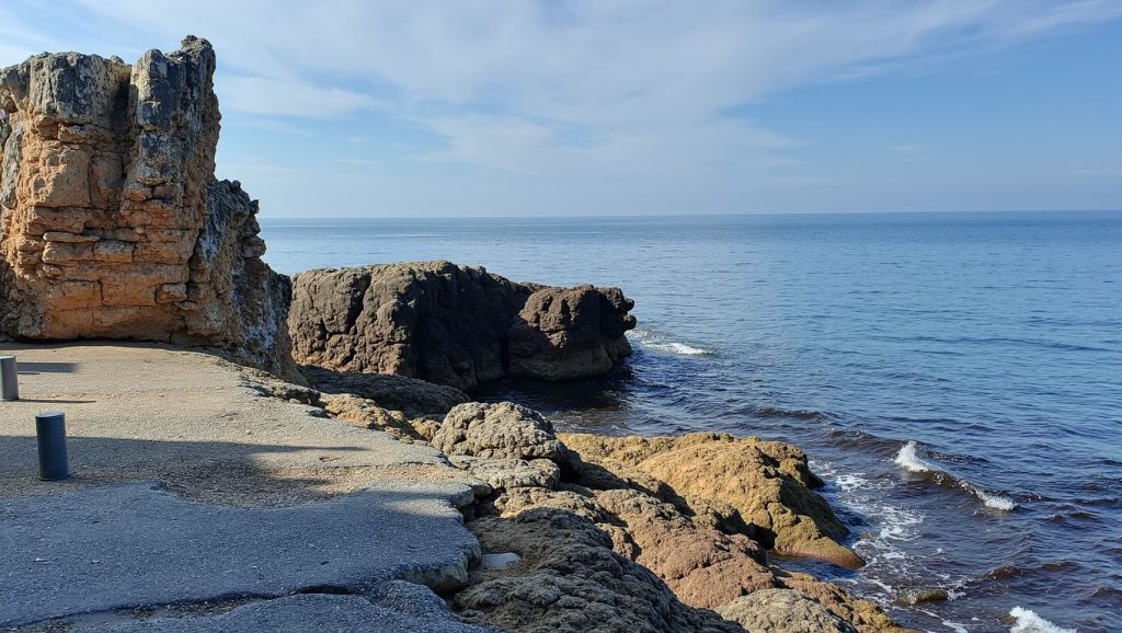 Vista general de FKK Crvena glavica, Budva