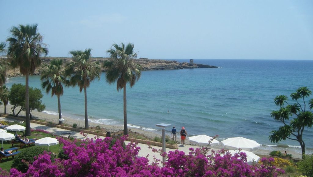Vista del entorno de Glyki Nero Beach, ?, Chipre