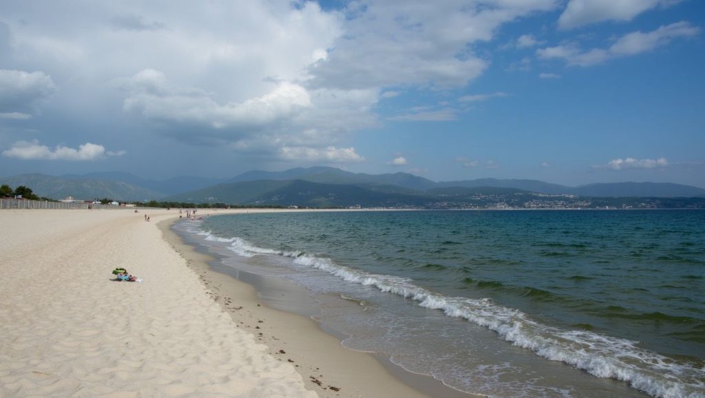 Vista del entorno de Grande Plage de Cala Rossa, Porto-Vecchio, Córcega
