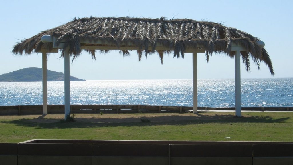 Orilla de Hayıtbükü Koyu con olas suaves en ?