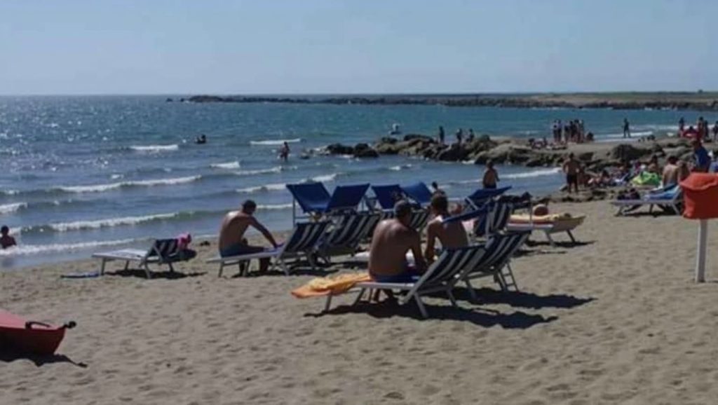 Spiaggia di Ischitella-Calenella — foto 4 de 6