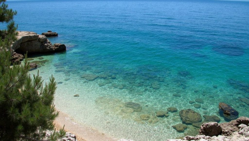 Panorámica completa de Jadran, playa de Croacia