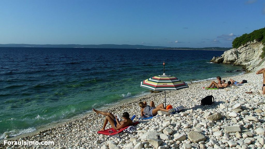 Detalle del agua en Javna plaža, Croacia, Korčula