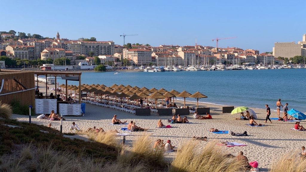 Entorno de Kite Beach, Porto-Vecchio, Córcega