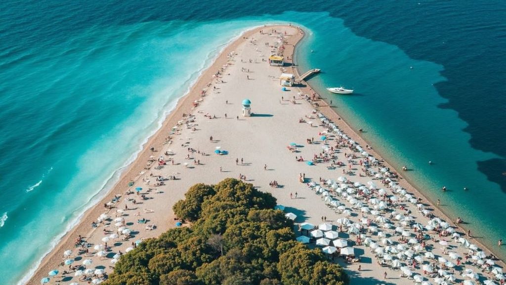 Paseo hacia Kostanj, Croacia