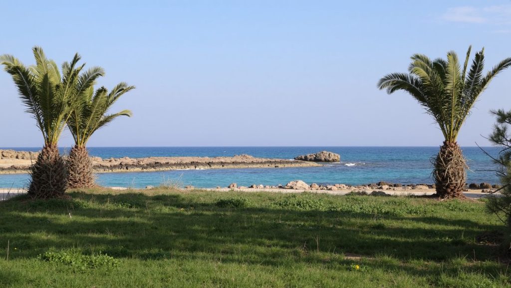 Acceso a Landa Beach / Golden Beach desde el aparcamiento, ?