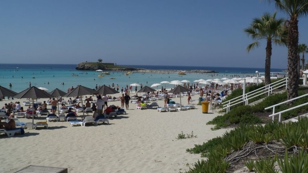 Amplio horizonte marino en Landa Beach / Golden Beach, ?