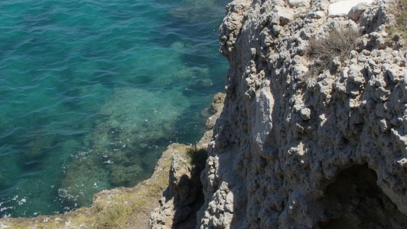 Lighthouse Beach faro Paphos Chipre