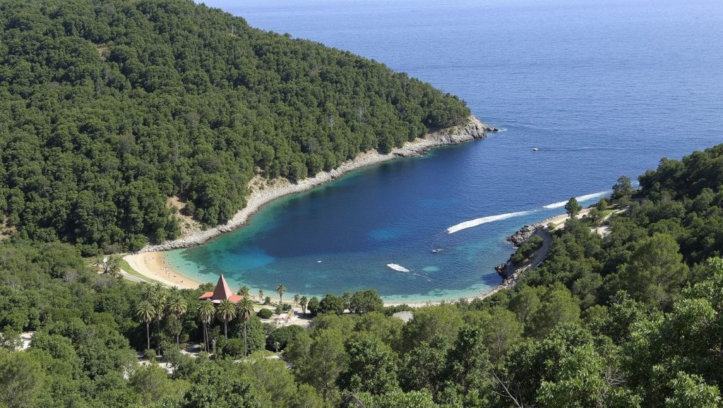 Costa de Croacia desde Luka, Croacia