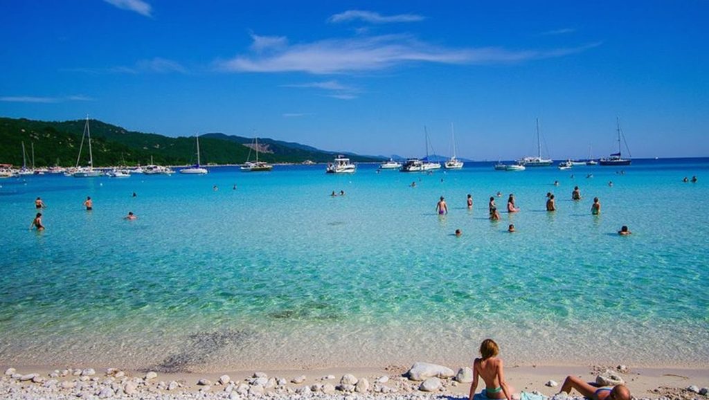 Primer plano de la orilla de Luke, Croacia