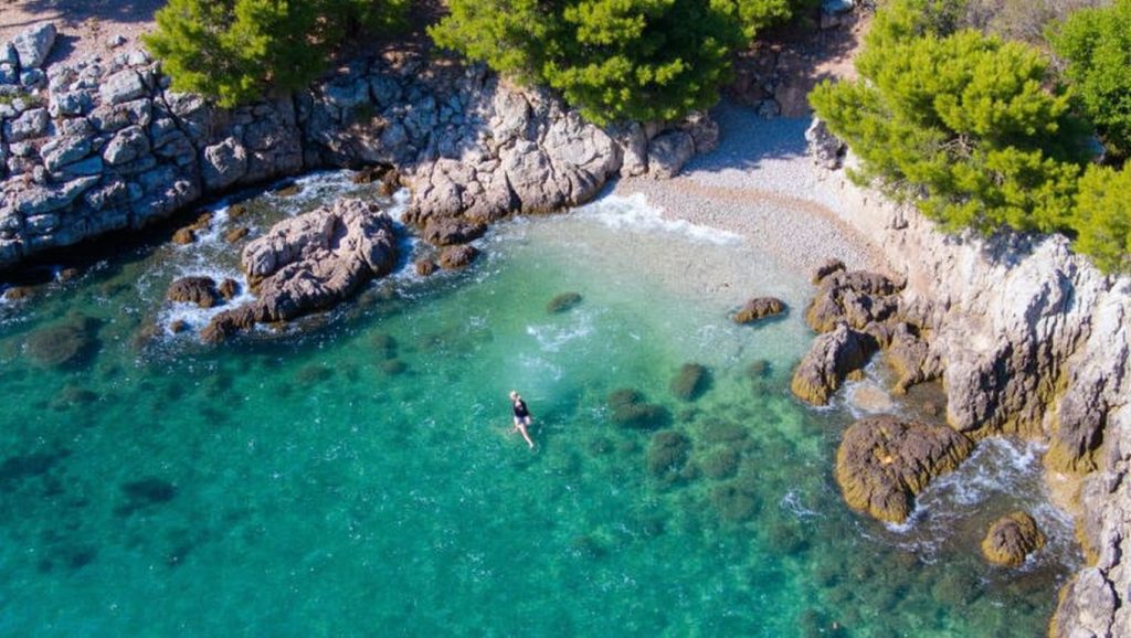 Vista general de Mala Draga, Croacia