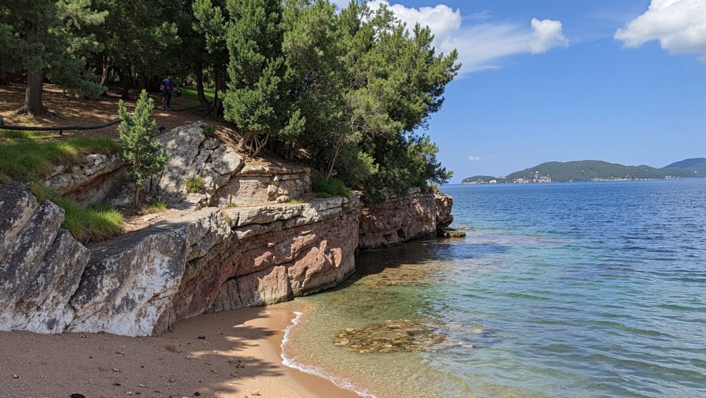 Mala plaža Ulcinj (Ulcinj, Montenegro) — foto 6