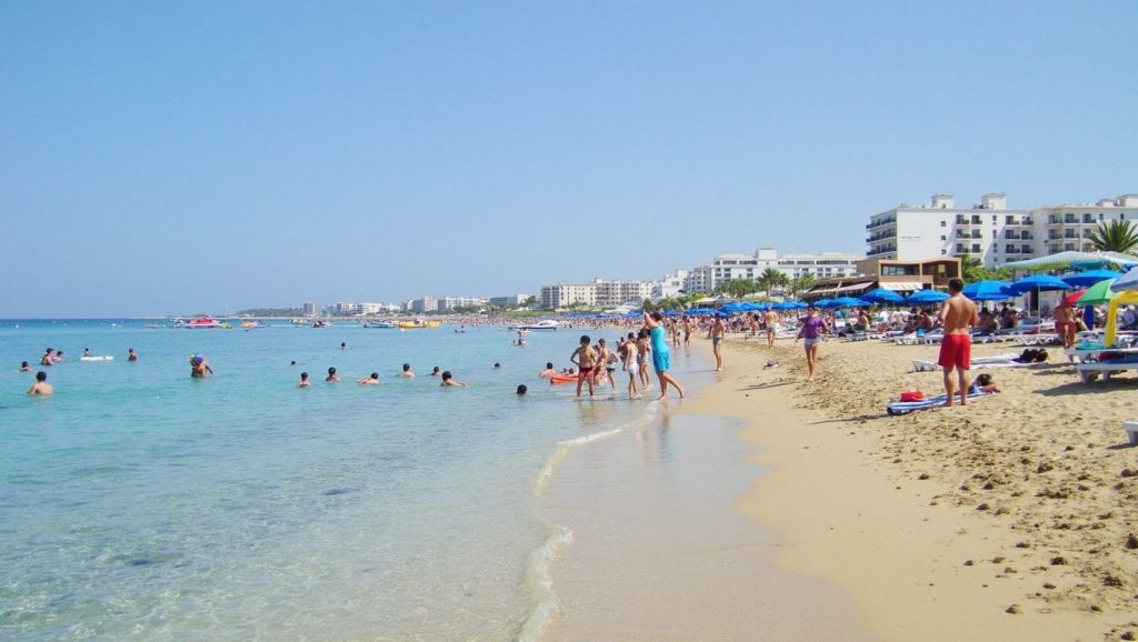 Primer plano de la orilla de Marina Beach, ?