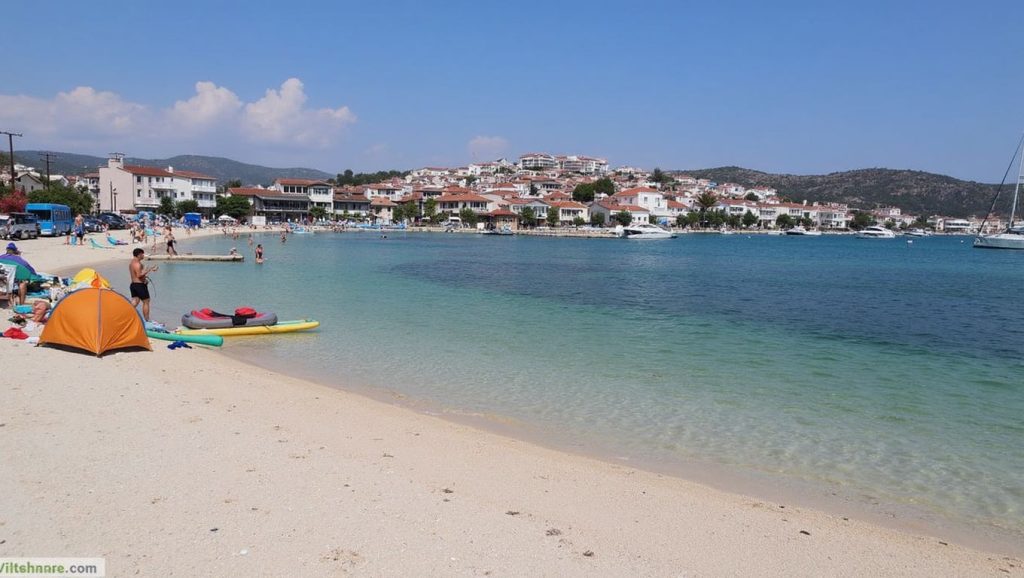 Orilla tranquila de Miline, playa de Općina Rogoznica