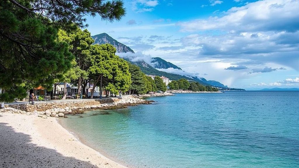 Agua y arena en Natutist / FKK Beach, Croacia