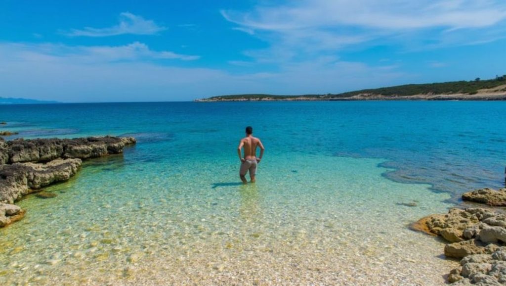 Detalle del agua en Nudist beach, Croacia, Croacia