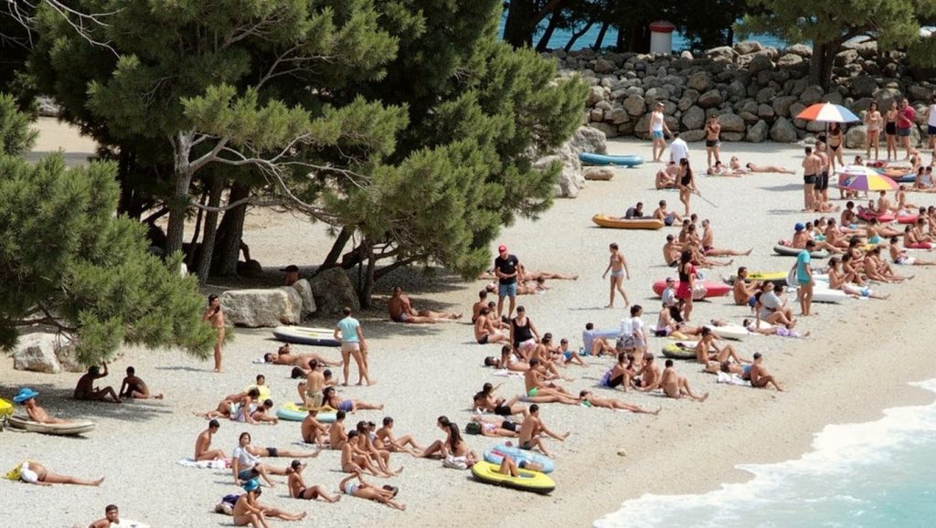 Detalle del agua en Nudist beach, Trstenik, Croacia