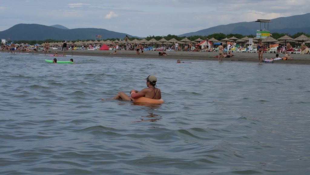 Primer plano de la orilla de Nudistička plaža Bar, Bar