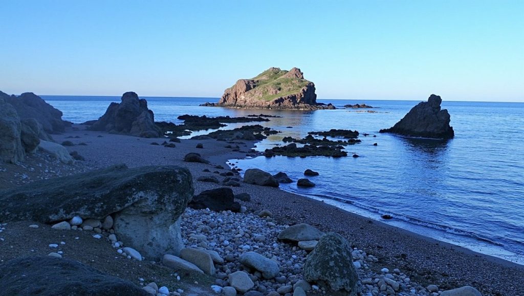 Amplio horizonte marino en Onisilos, ?